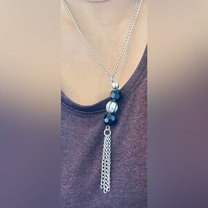 Women’s Fashionable Necklace Silvery Black